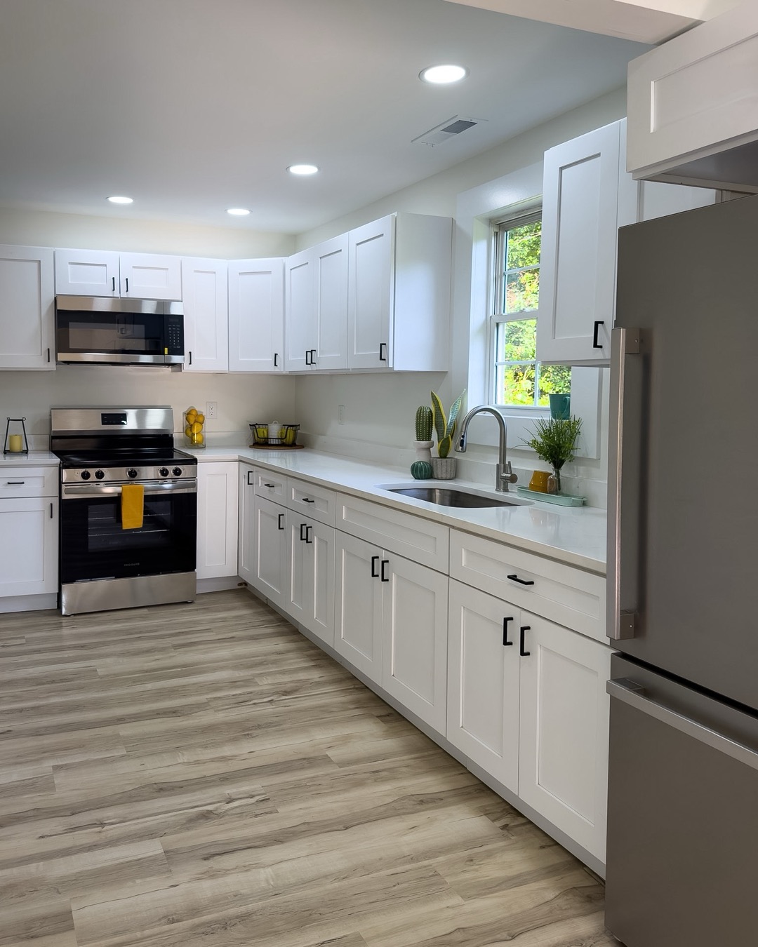 Kitchen, wide view
