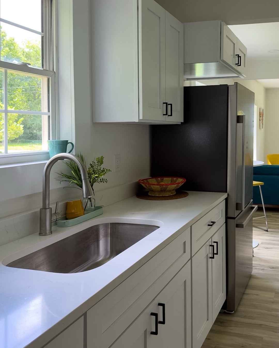 Kitchen, additional angle